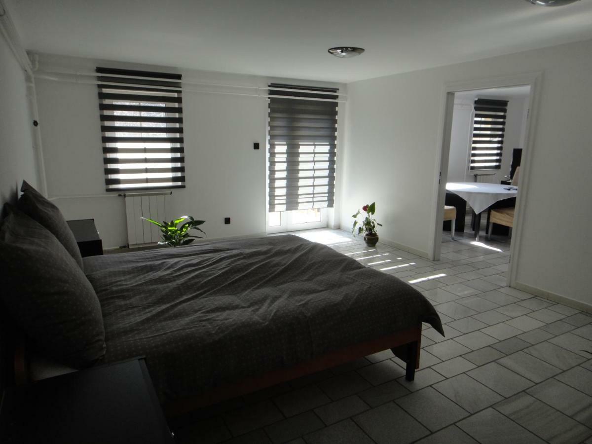 Apartmán Liliom Segedín Exteriér fotografie